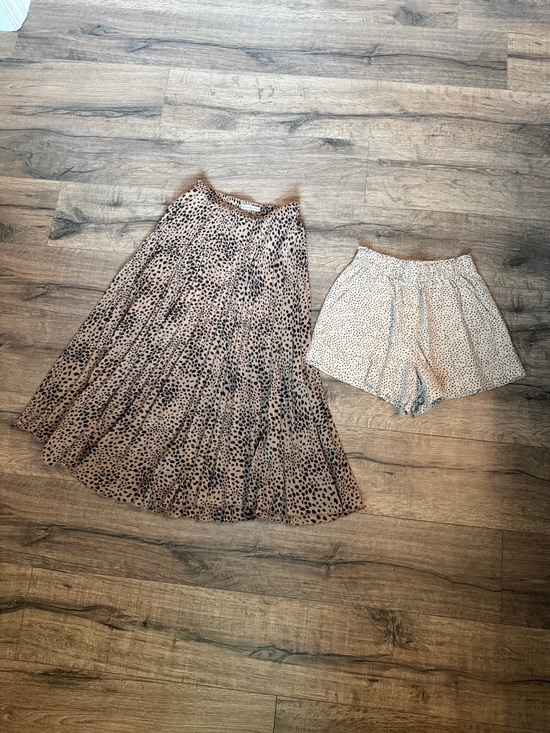 Abercrombie & Fitch Dresses & Skirts - Abercrombie & Fitch animal/dot print skirt and shorts